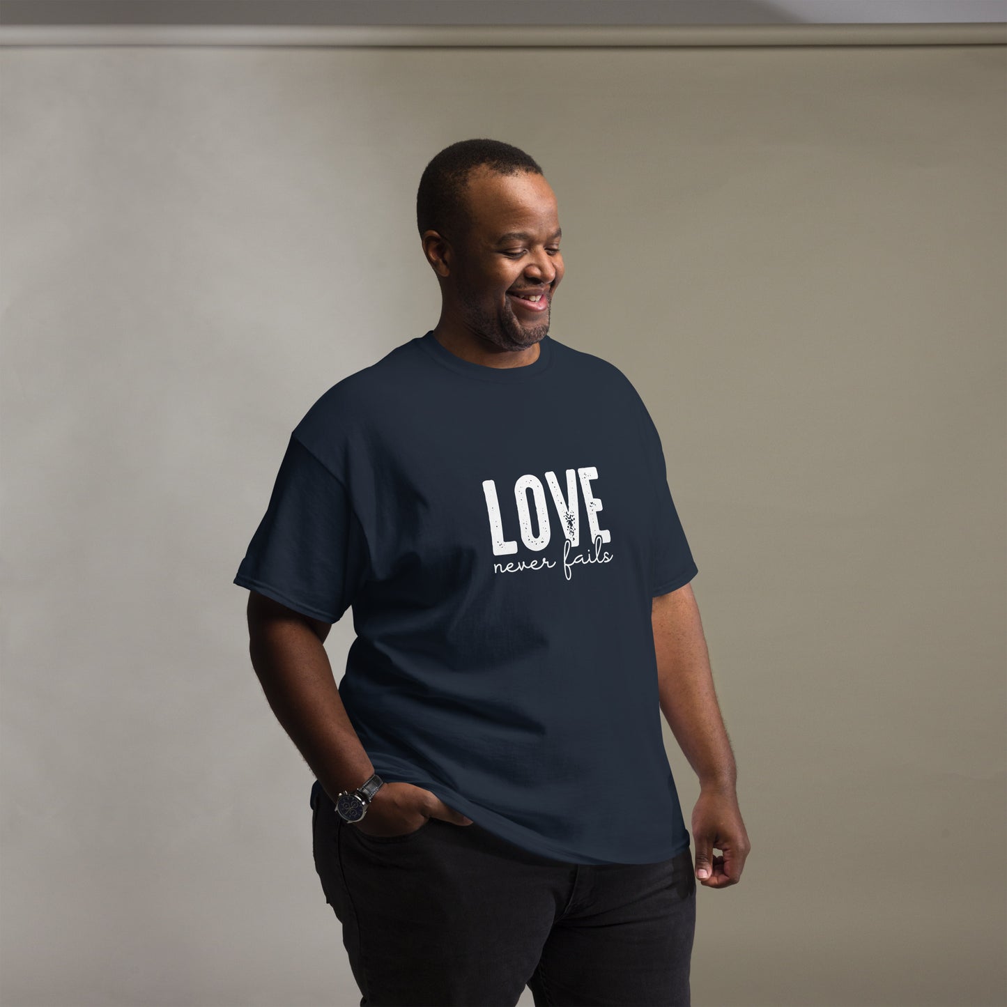 Love Never Fails Unisex classic tee Navy